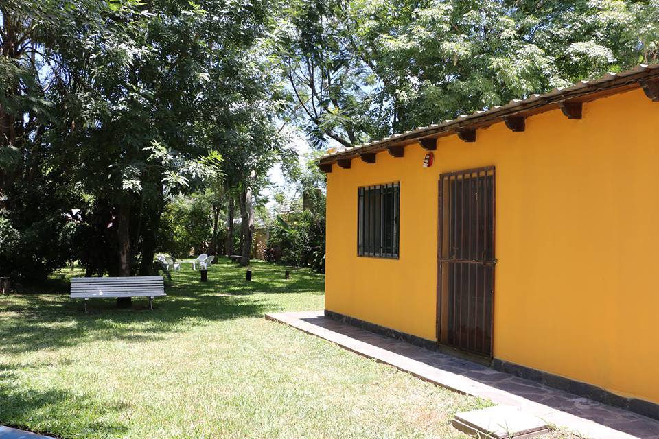 ALOJAMIENTO: Departamentos Flor de Lis