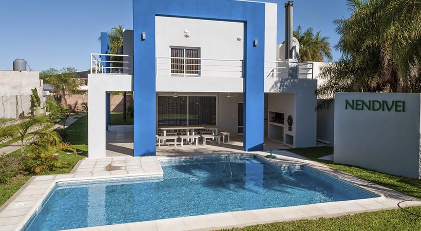 ALOJAMIENTO: ÑENDIVEI CASAS